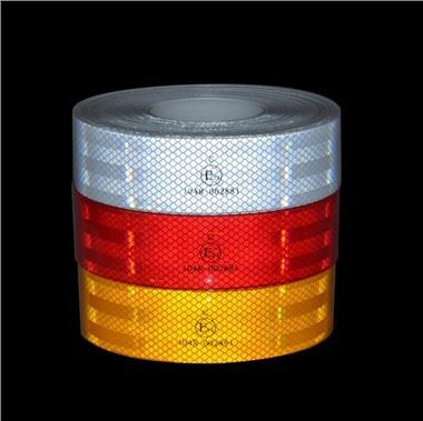 Producator de benzi reflectorizante galbene